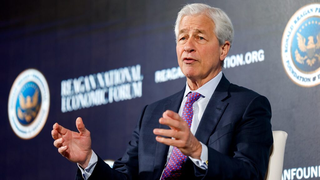 Jamie Dimon warns of inflation and interest rate threats to economy ...
