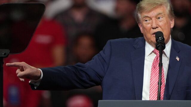 Trump rallies in Kansas as rising farm costs fuel Republican concerns ...