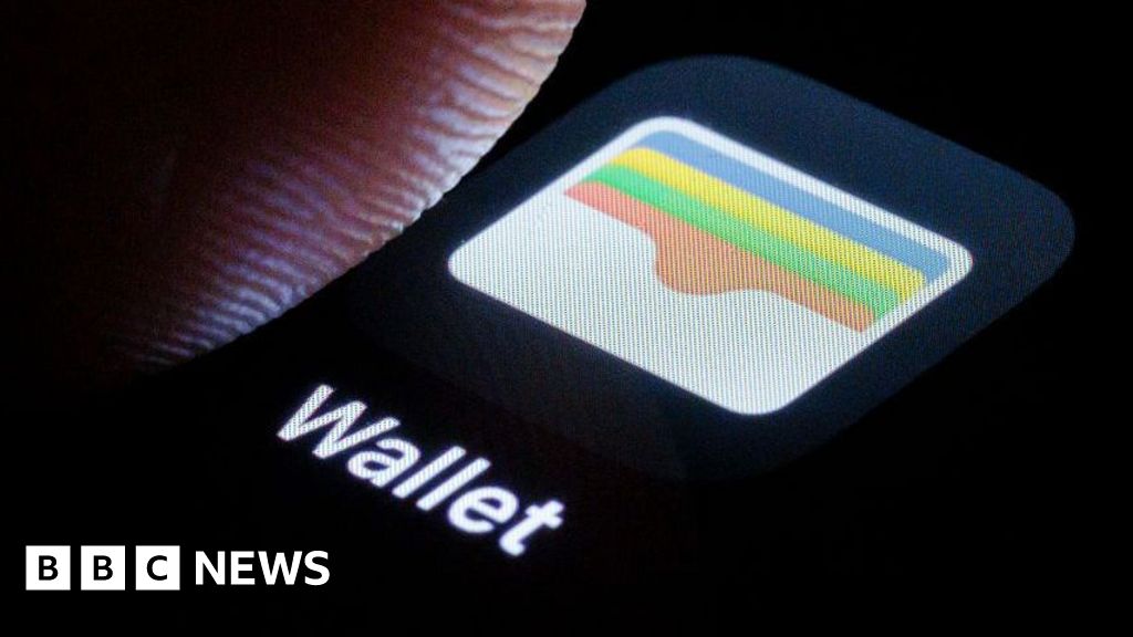 UK asks Apple to widen access to its payment tech